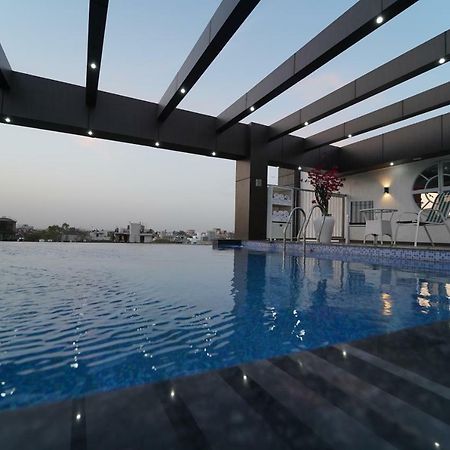 ניו דלהי Rockland Hotel, C.R Park מראה חיצוני תמונה