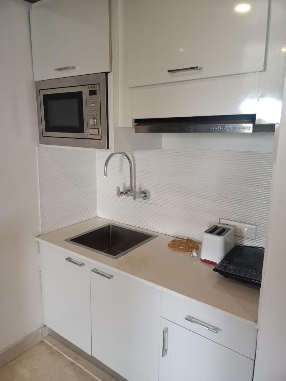 ניו דלהי Rockland Hotel, C.R Park מראה חיצוני תמונה