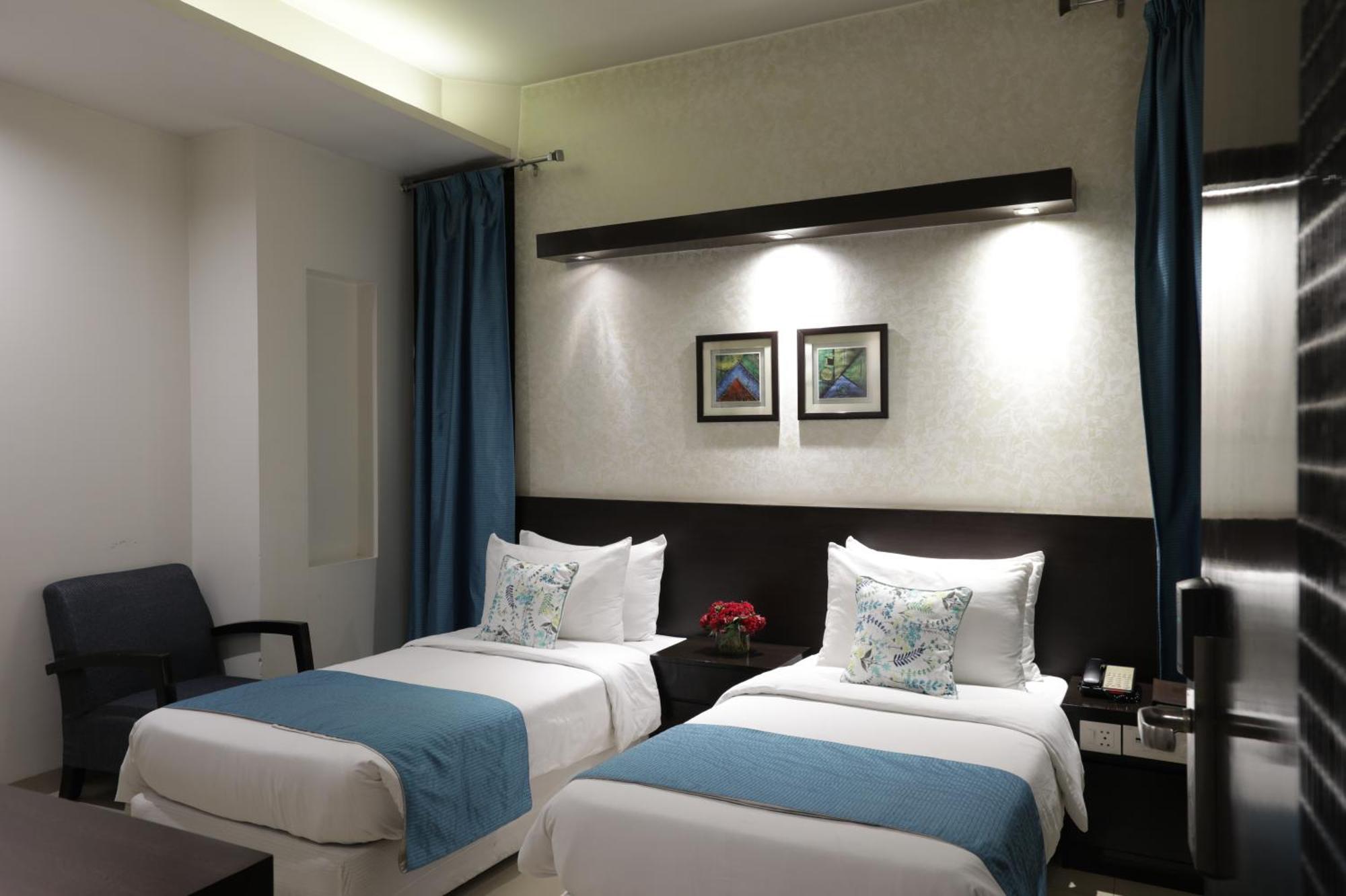 ניו דלהי Rockland Hotel, C.R Park מראה חיצוני תמונה