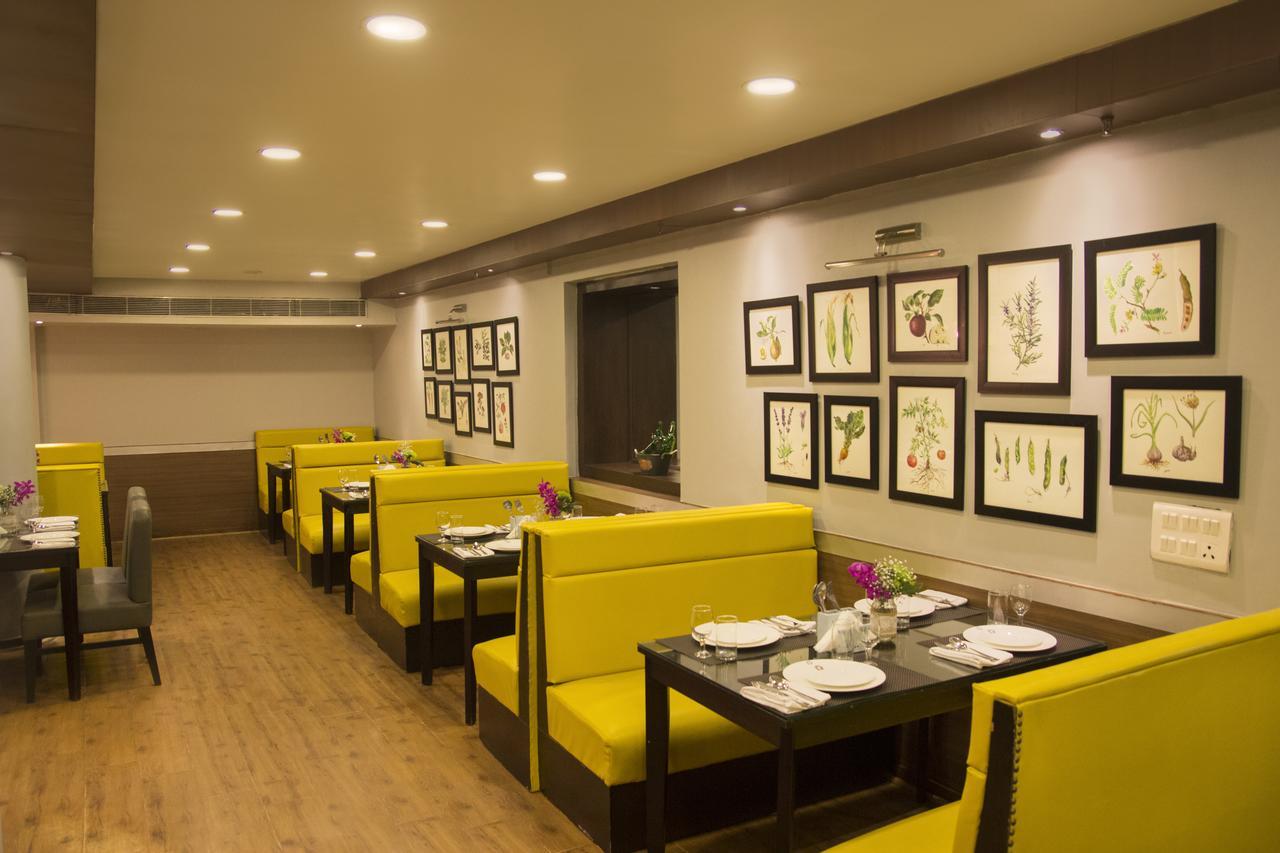 ניו דלהי Rockland Hotel, C.R Park מראה חיצוני תמונה