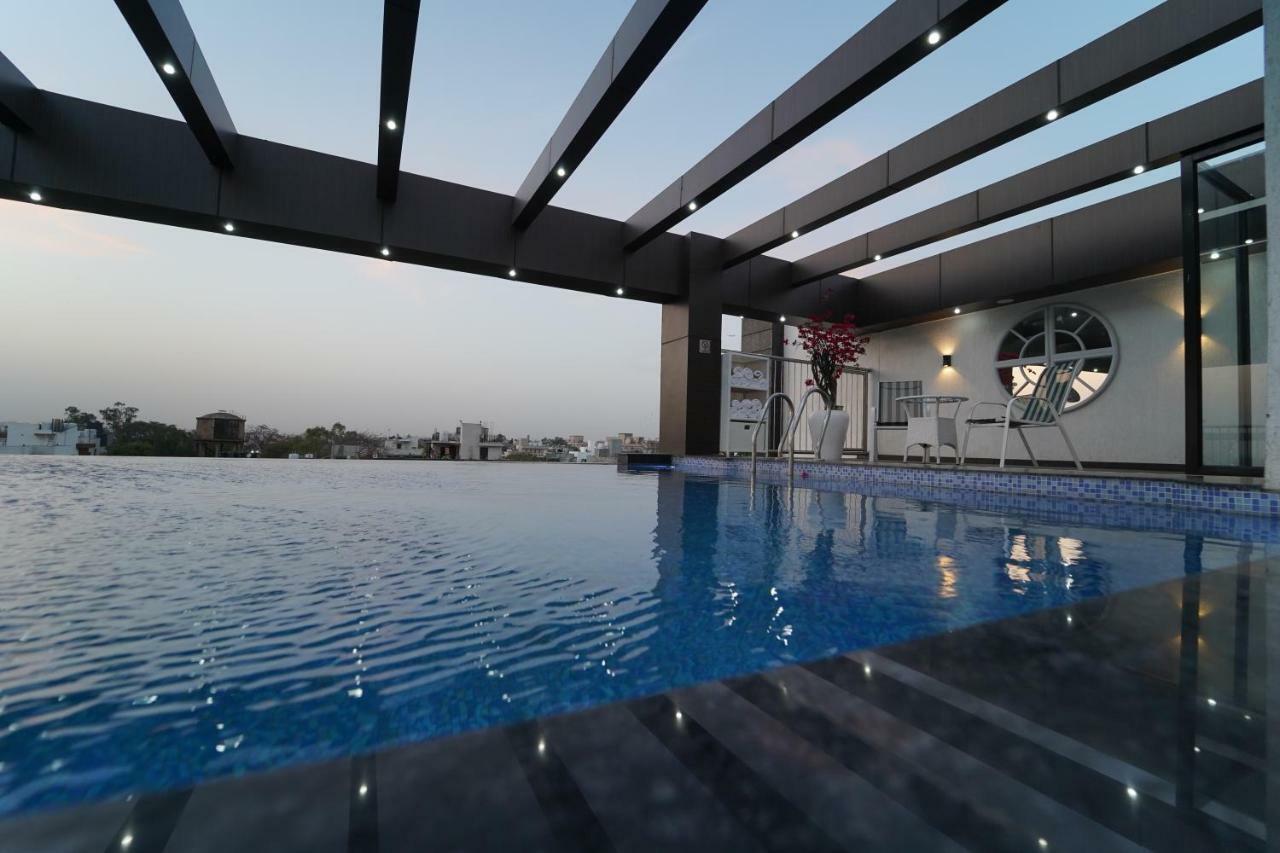 ניו דלהי Rockland Hotel, C.R Park מראה חיצוני תמונה