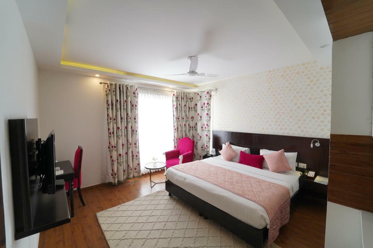 ניו דלהי Rockland Hotel, C.R Park מראה חיצוני תמונה